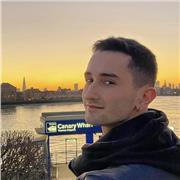 Periodista joven da clases de apoyo y recuperación a alumnos de Primaria, Secundaria y Bachillerato